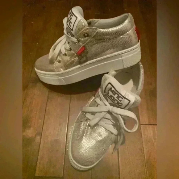 🔥🔥2/30$ 🔥Ming kuang Gold  colour shoes - Picture 2 of 12